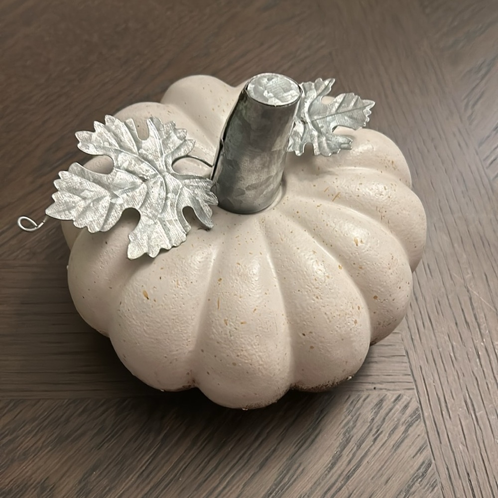 FALL PUMPKIN DISPLAY BUNDLE - Picture 4 of 5